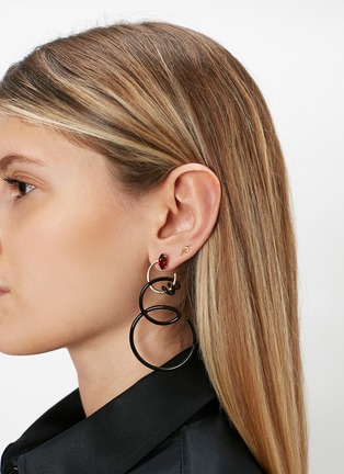 Detail View - Click To Enlarge - BEA BONGIASCA - Double Curl Vine 9K Gold Garnet Enamel Earrings