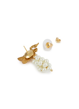 Detail View - Click To Enlarge - MONSHIRO - Budou Gold Plated Brass Pearl Earrings