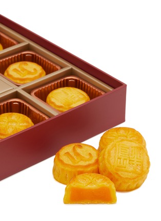 Detail View - Click To Enlarge - THE PENINSULA BOUTIQUE - The Peninsula Mini Egg Custard Mooncake — 8 Pieces