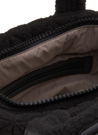 Detail View - Click To Enlarge - VEE COLLECTIVE - Mini Vee Tote Bag