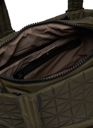 Detail View - Click To Enlarge - VEE COLLECTIVE - Small Vee Tote Bag