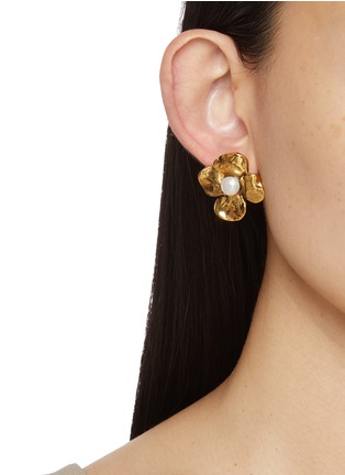 Front View - Click To Enlarge - GOOSSENS - Flora Flower 24K Gold Plated Pearl Stud Earrings