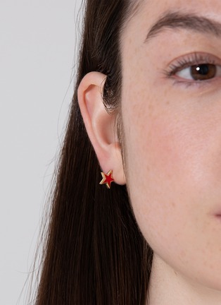 Detail View - Click To Enlarge - BIJOU DE M - Reversible Star 18K Gold Diamond Resin Single Earring — Left