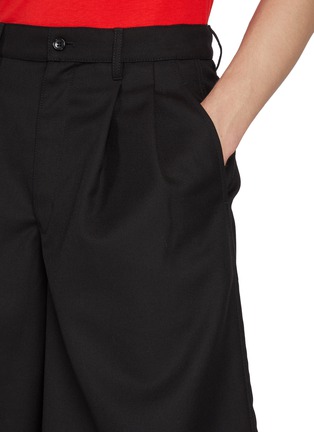  - COMME DES GARÇONS SHIRT - Pleated Relaxed Shorts
