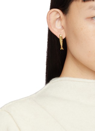 Front View - Click To Enlarge - ÉLIOU - Sardine Fishbone Gold Plated Earrings