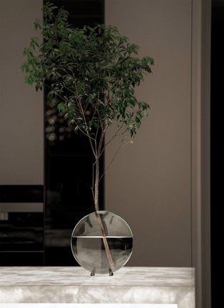 Detail View - Click To Enlarge - RESONG - Fishmouth Small Vase