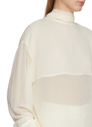  - ARMARIUM - Elide Reverse Scarf Silk Shirt