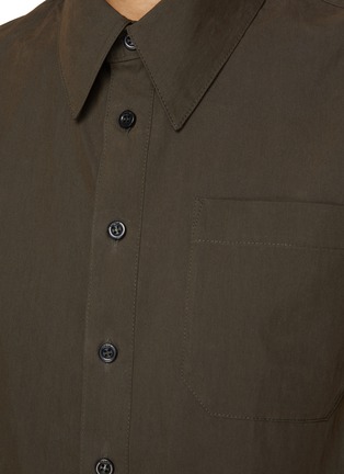 Detail View - Click To Enlarge - BONBOM - Metal Logo Tie Crop Shirt