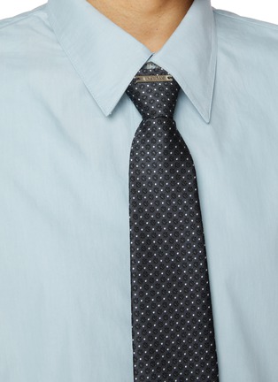  - BONBOM - Metal Logo Tie Shirt