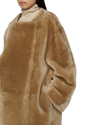  - TOTEME - Collarless Shearling Coat