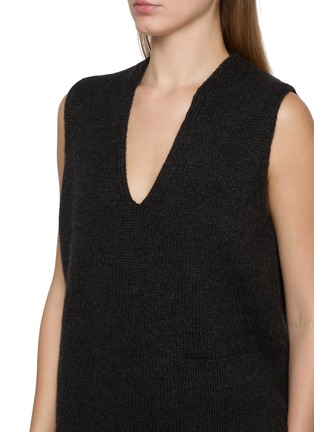  - THE ROW - Marte V-Neck Cashmere Knit Vest