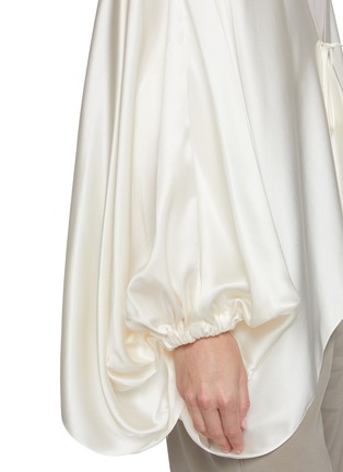  - SHARON WAUCHOB - Long Sleeve Tie Front Blouson Top