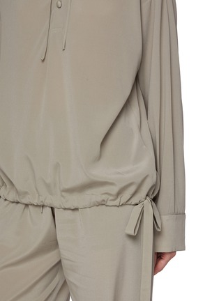  - SHARON WAUCHOB - Tie Neck Hooded Blouson Top