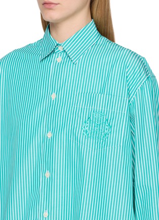  - SPORTY & RICH - Oversized NY Crest Striped Poplin Shirt