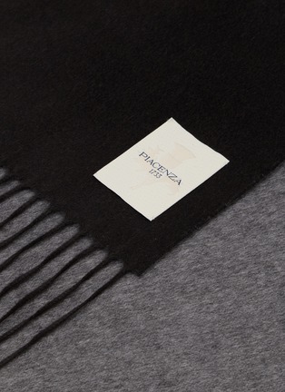 Detail View - Click To Enlarge - PIACENZA 1733 - Bicolour Doubleface Silk Cashmere Scarf