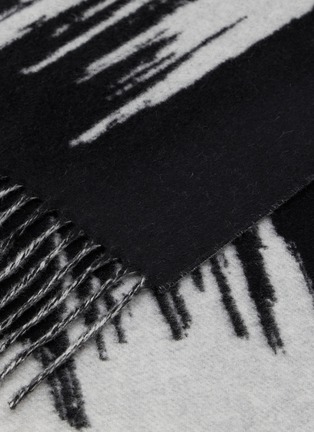 Detail View - Click To Enlarge - PIACENZA 1733 - Futurama Cashmere Scarf