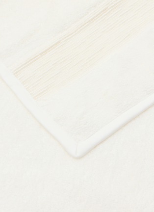 Detail View - Click To Enlarge - FRETTE - Balance Lace Guest Towel — Milk