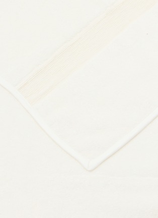 Detail View - Click To Enlarge - FRETTE - Balance Lace Hand Towel — Milk