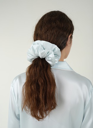 Detail View - Click To Enlarge - SILKY MIRACLE - Miracle Silk Scrunchie — Sky Blue