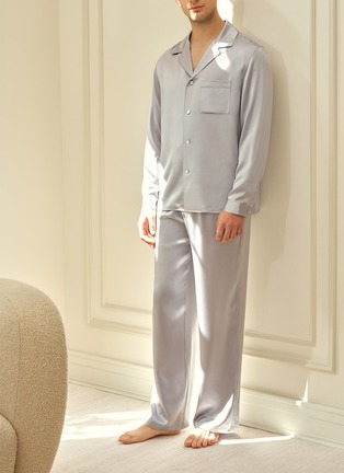  - SILKY MIRACLE - Miracle Men's Silk Pyjama Set — Grey/Size M