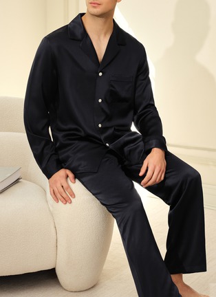  - SILKY MIRACLE - Miracle Men's Silk Pyjama Set — Black/Size M