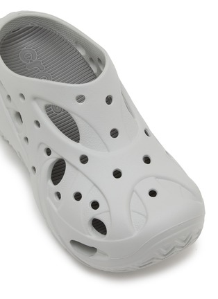 Detail View - Click To Enlarge - CROCS - Unisex Caged Clogs