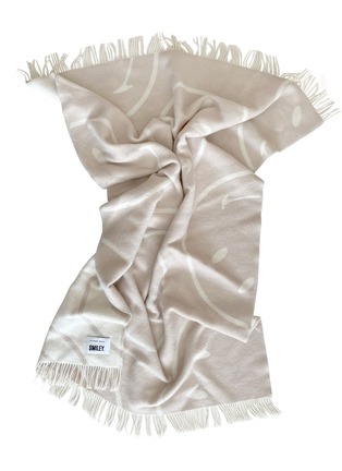 Detail View - Click To Enlarge - MAISON DEUX - x Smiley Blanket — Neutral