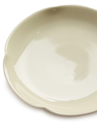 Detail View - Click To Enlarge - ARTIFACTT - Large Flower Shape Plate