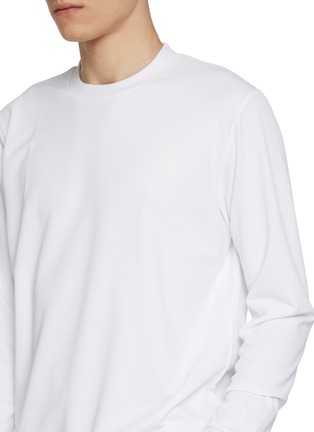 - J∞QUALITY - Long Sleeve Crewneck Top