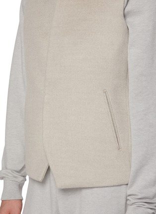  - MAGNUS & NOVUS - Stand Collar Cashmere Vest