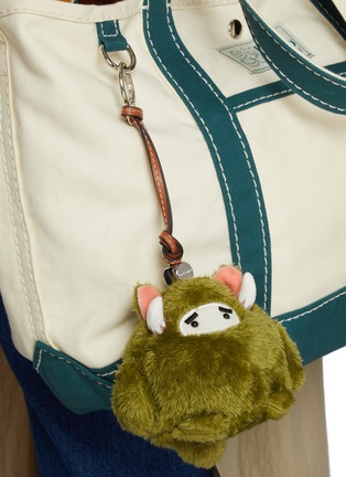 Front View - Click To Enlarge - BAZ & FRIENDS - Stingy Mini Plush Bag Charm Tote