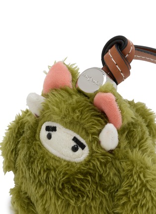 Detail View - Click To Enlarge - BAZ & FRIENDS - Stingy Mini Plush Bag Charm