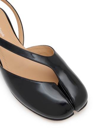Detail View - Click To Enlarge - MAISON MARGIELA - Tabi Patent Leather Slingback Flats