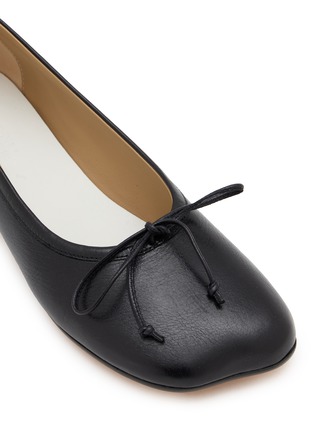 Detail View - Click To Enlarge - MM6 MAISON MARGIELA - 30 Square Toe Leather Ballerina Pumps