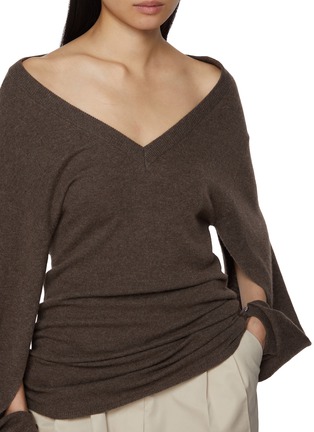  - GIA STUDIOS - Tifa V-Neck Long Sleeve Wool Cashmere Top