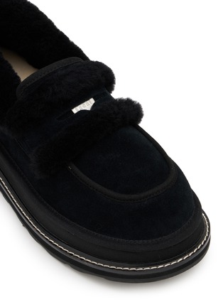 Detail View - Click To Enlarge - UGG - X sacai Flat Platform Suede Shearling Loafers