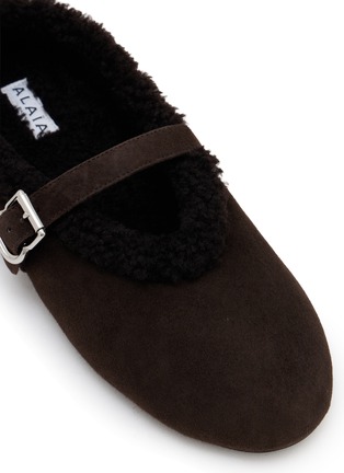 Detail View - Click To Enlarge - ALAÏA - La Ballerine Shearling Suede Mary Jane Flats
