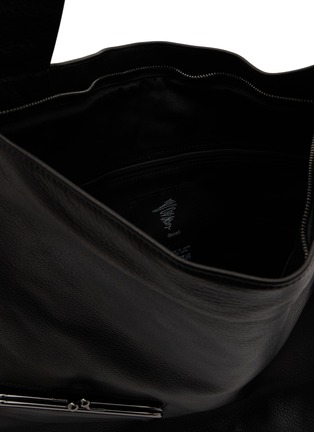 Detail View - Click To Enlarge - DISCORD YOHJI YAMAMOTO BAGS - Clasp Pocket Leather Tote Bag