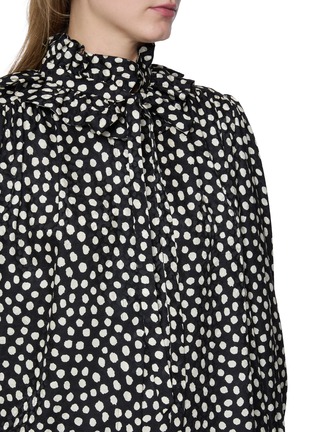  - CHLOÉ - Ruffled Polka Dot Jacquard Silk Blouse
