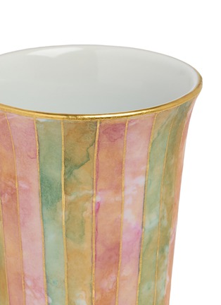 Detail View - Click To Enlarge - LEO WONG - Kinzangama Cup