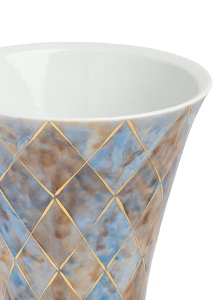 Detail View - Click To Enlarge - LEO WONG - Kinzangama Vase