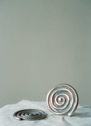 Detail View - Click To Enlarge - SOPHIE LOU JACOBSEN - Spiral Stainless Steel Coaster — Set Of 4