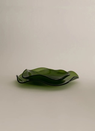 Detail View - Click To Enlarge - SOPHIE LOU JACOBSEN - Large Petal Plate — Olive
