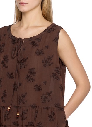  - EPINGLER - Sleeveless Leaf Print Tie Neck Dress