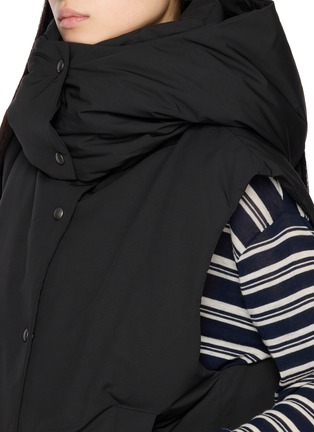  - NOIR - Hooded Puffer Down Gilet