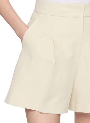  - SANDBEIGE - Lyon Pleated Tailored Linen Shorts