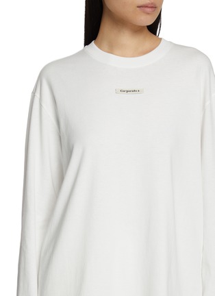  - MO&CO. - Long Sleeve Logo Patch Top