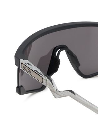 Detail View - Click To Enlarge - OAKLEY - Enigma Ink Prizm Lenses Sunglasses