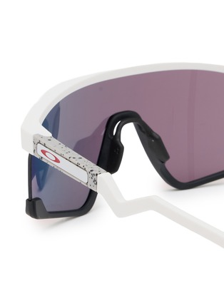 Detail View - Click To Enlarge - OAKLEY - Metal Aviator Sunglasses