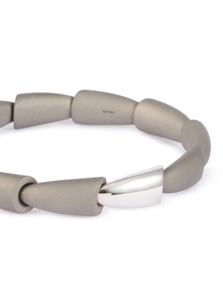 Detail View - Click To Enlarge - VHERNIER - Calla Media Platinum Titanium Bracelet